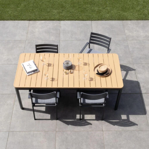 Giga Meubel Tuintafel Polywood 200cm - Aluminium Onderstel - Tafel Brent -Tuinstoelen Verkoop c16469d6548344e695078b614f5a43aa